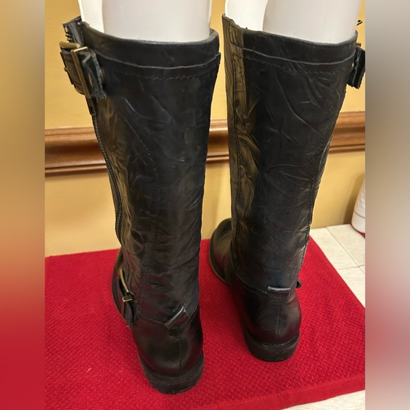 Gianni Bini Black Leather Boots with Buckle - Picture 3 of 6